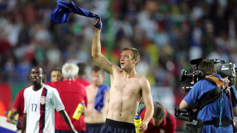 Jimmy Conrad celebrates the USMNT's 1-1 draw with Italy in the 2006 World Cup
