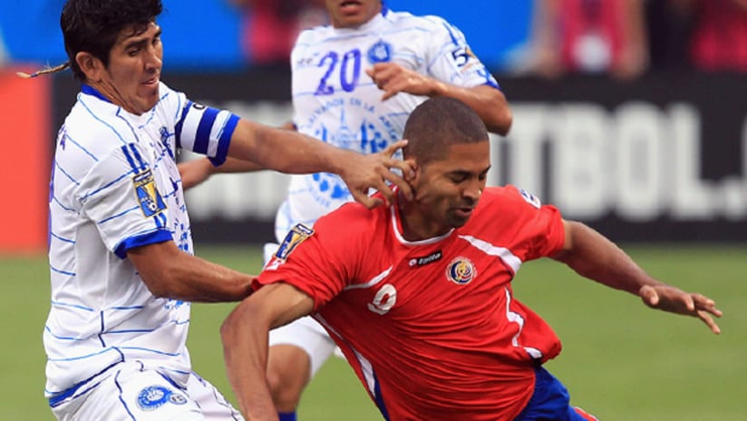 Alvaro Saborio and Costa Rica rescued a 1-1 tie against El Salvador
