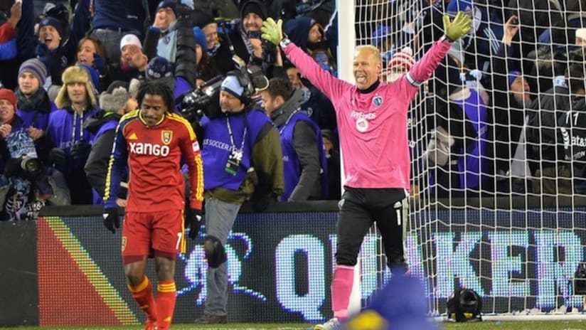 Jimmy Nielsen and Lovel Palmer react after Palmer's penalty miss in MLS Cup