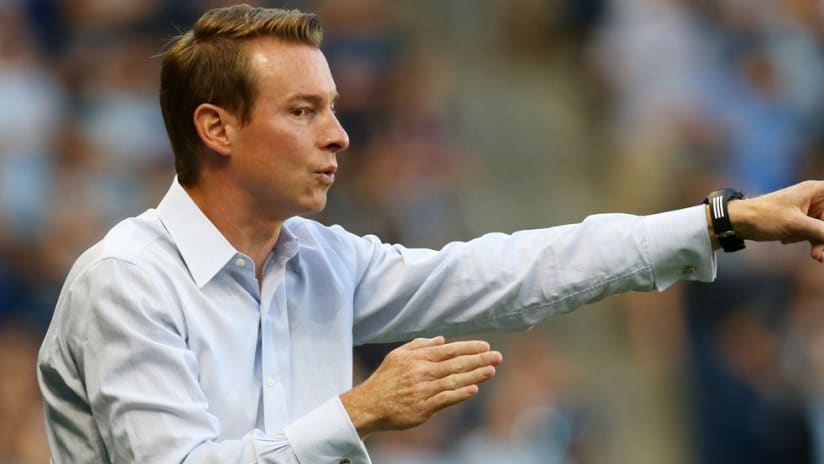 Chris Leitch - San Jose Earthquakes - points on the sideline - close-up