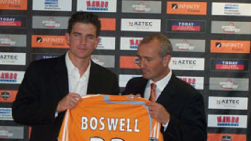 Bobby Boswell will continue his career in Houston with the Dynamo.