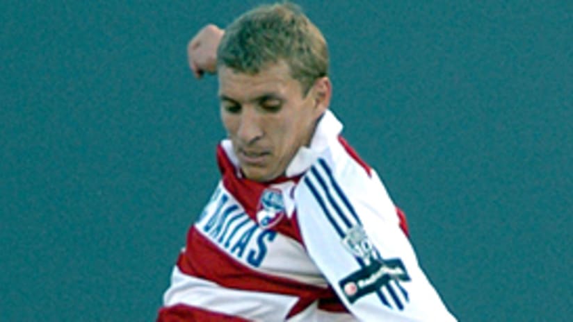 Ronnie O'Brien scored the first goal of the night for FC Dallas.
