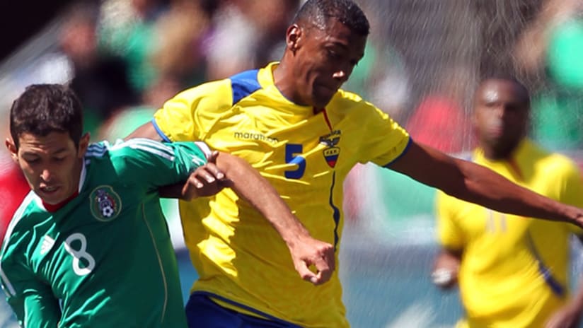 Ecuador international midfielder Oswaldo Minda will join Chivas USA