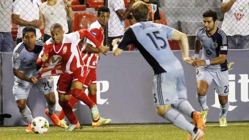 Real Esteli and Sporting KC in CCL action