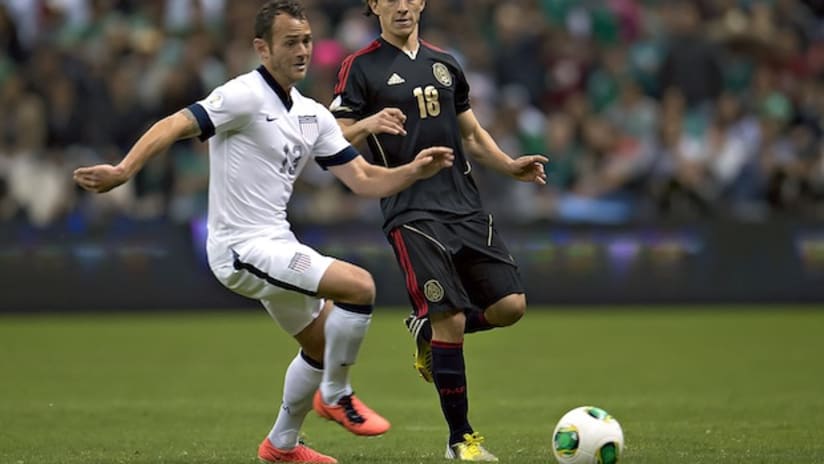 Brad Davis in action for the USMNT against Mexico