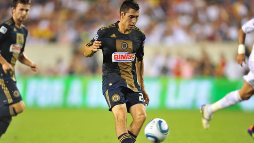Philly's Michael Farfan lets loose a shot vs. Real Madrid.