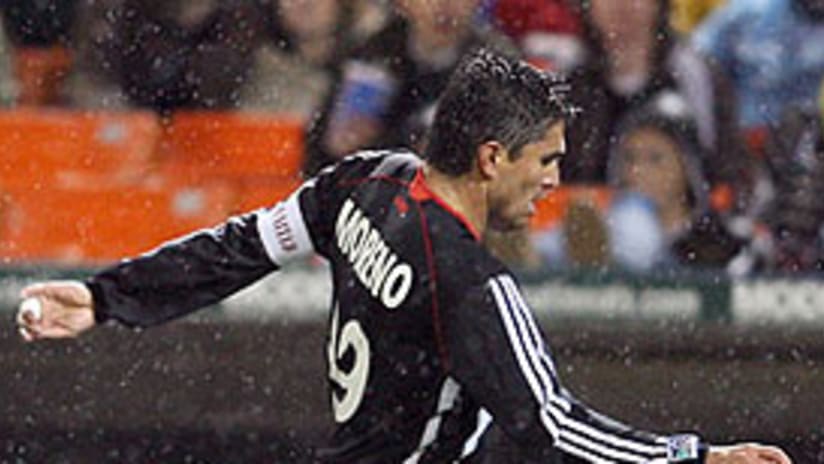 El eterno goleador Jaime Moreno estara para una nueva temporada con el D.C. United en el 2008.