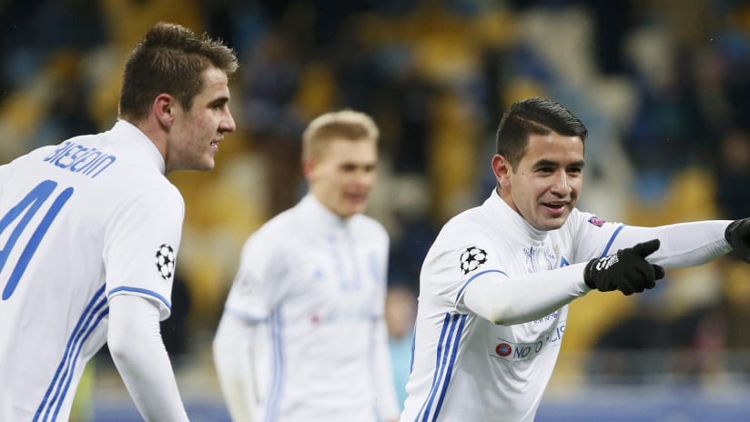 Derlis Gonzalez - Dynamo Kyiv - Celebrates a goal