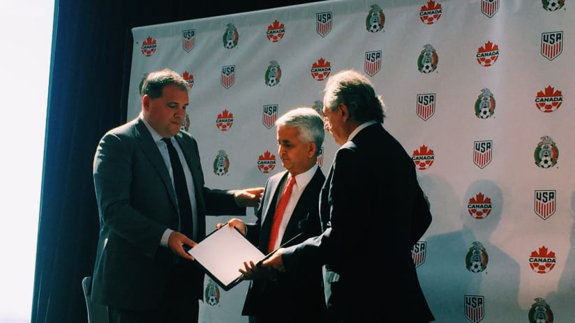 Victor Montagliani, Sunil Gulati, and Decio de Maria at World Cup 2026 bid press event