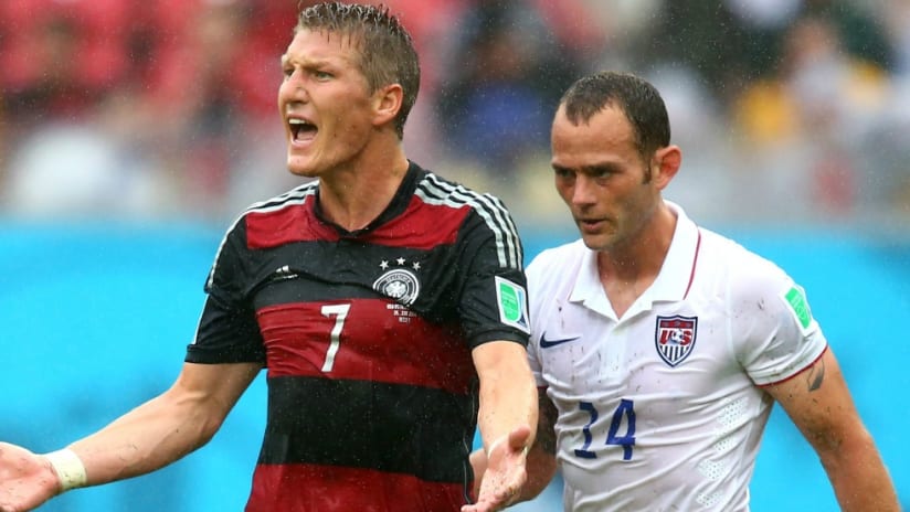 Bastian Schweinsteiger - Brad Davis - 2014 World Cup