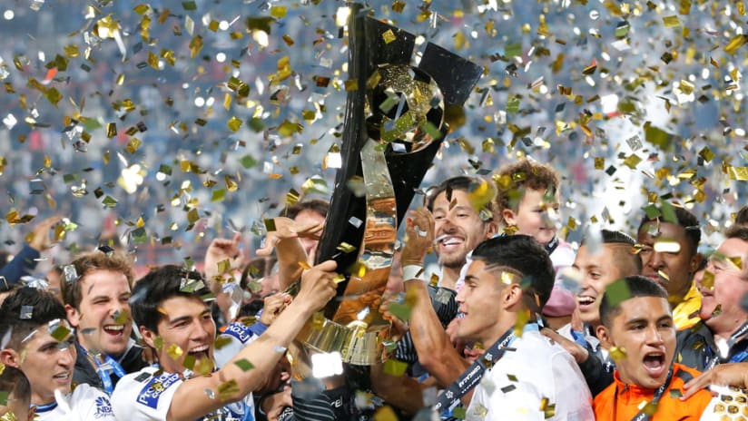 Pachuca lift the 2016-17 CCL trophy - CONCACAF Champions League