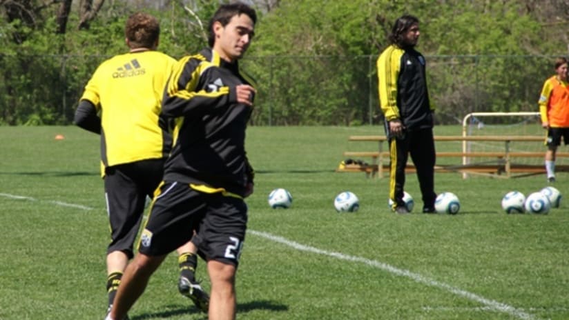 Crew signed 20-year-old midfielder Santiago Prim on Tuesday.