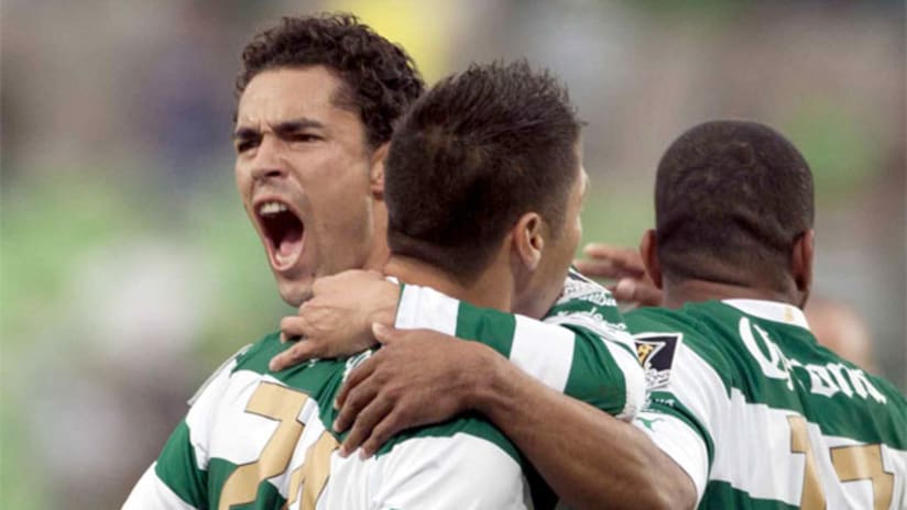 Herculez Gomez celebrates as Santos eliminates Seattle