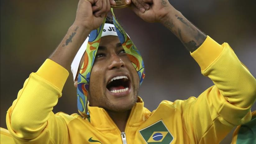 Neymar celebrates Brazil 2016 Olympics soccer win
