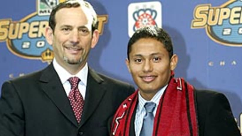Ramon Nunez (right) enjoyed a successful stay at Scottish club Celtic FC.