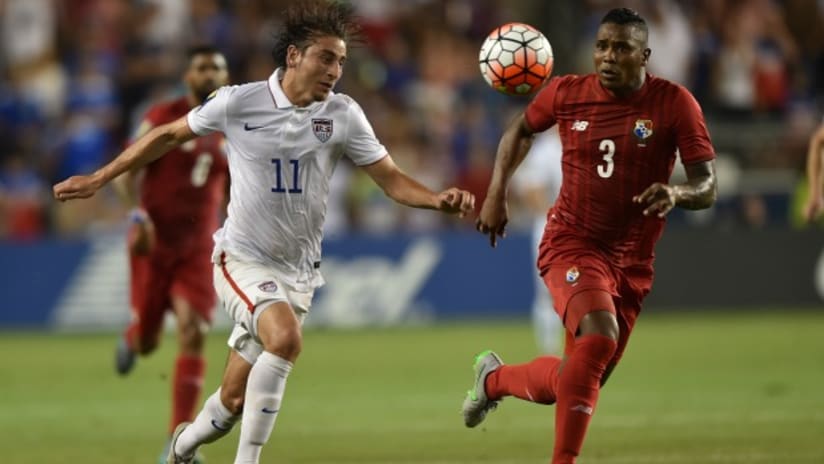 Alejandro Bedoya in action for USMNT vs. Panama, 2015 Gold Cup
