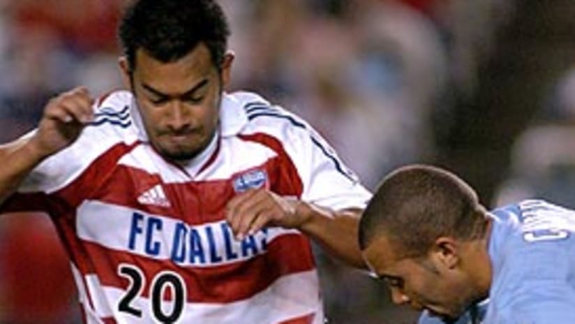 Carlos Ruiz will face the Los Angeles Galaxy for the first time on Saturday.