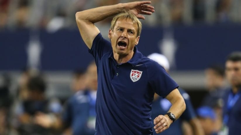 Jurgen Klinsmann reacts against Honduras