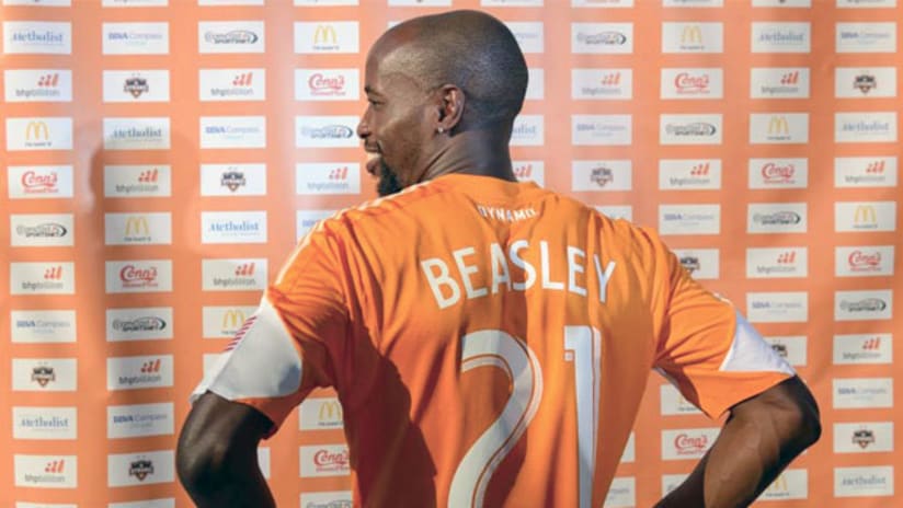 DaMarcus Beasley during his Houston Dynamo introduction