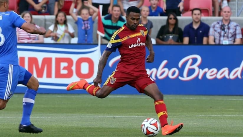 Robbie Findley takes a shot against the Montreal Impact