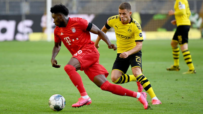Alphonso Davies - Bayern Munich - runs away from Thorgan Hazard - Borussia Dortmund