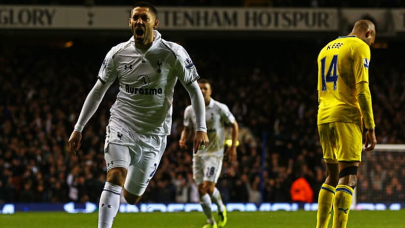Tottenham Hotspur's Clint Dempsey celebrates his goal against Reading, January 1, 2013.