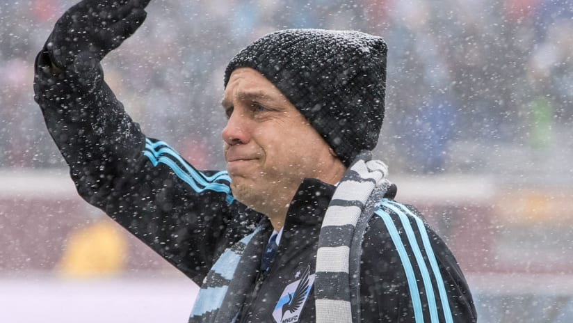 Manny Lagos - Minnesota United - waving to crowd in snow
