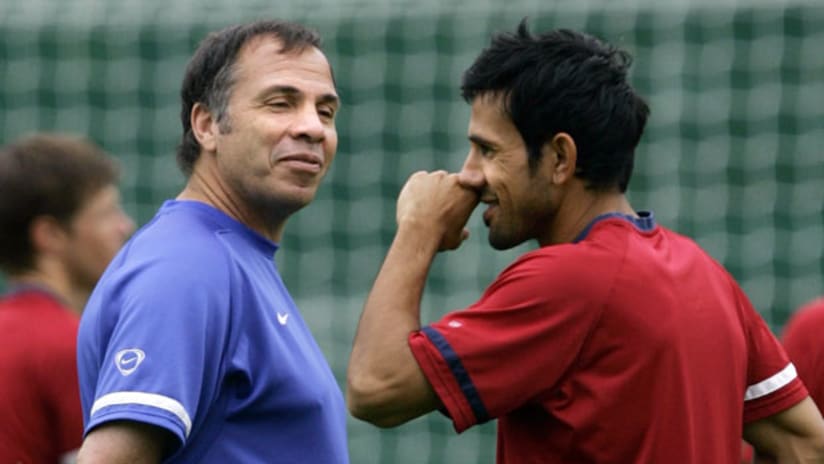 Bruce Arena and Pablo Mastroeni ahead of the 2006 World Cup