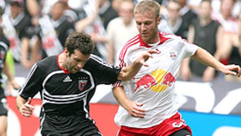 Ben Olsen scored three goals as United won their last meeting with the Red Bulls.