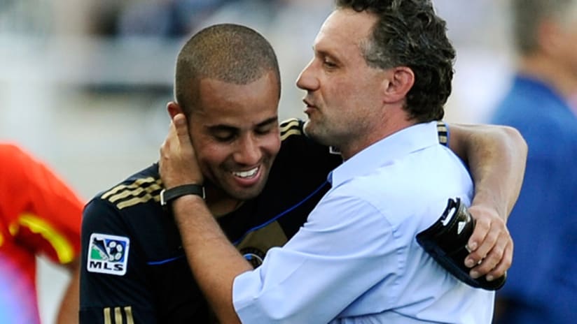 Peter Nowak congratulates Fred after the Union's win.
