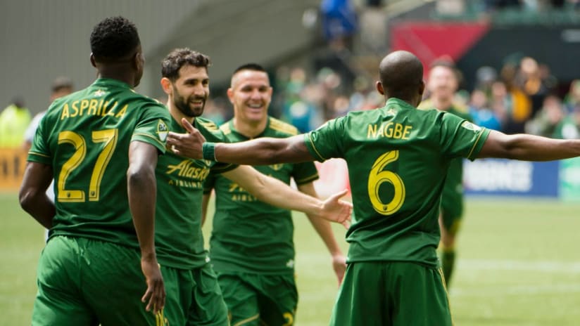Darlington Nagbe - Portland Timbers - Celebrates goal with team