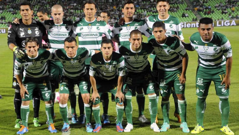 Joya in Santos starting lineup