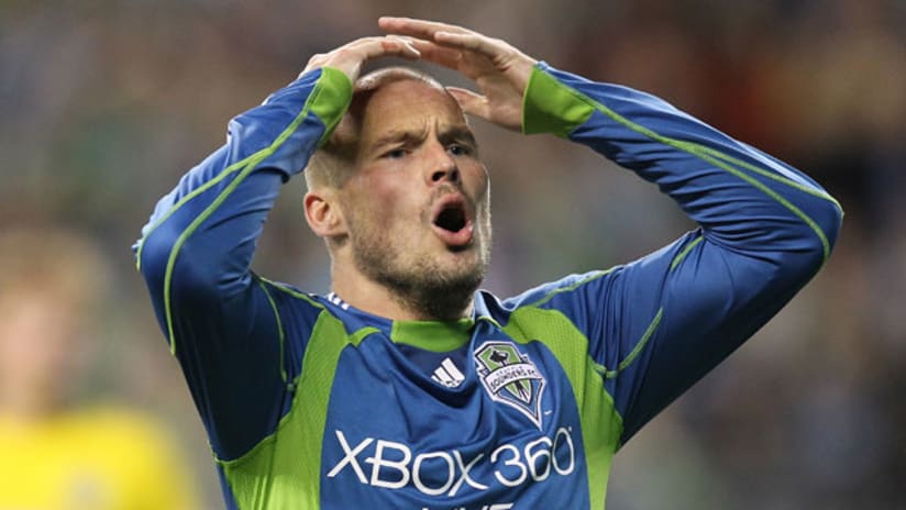 Freddie Ljungberg was one of several Sounders to miss chances on goal.