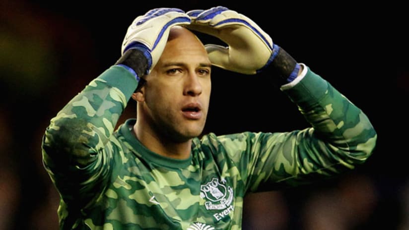 Tim Howard forced an own-goal in Everton's draw with Bolton.