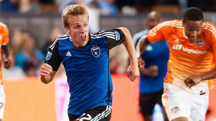 Tommy Thompson - San Jose Earthquakes - Tongue out, running with the ball