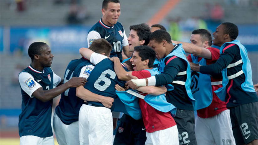 Luis Gil and the US Under-20 national team celebrate qualifying for the U-20 World Cup