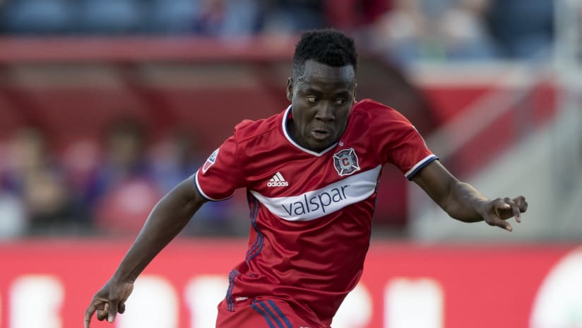 David Accam -- Charges Down Field -- Close-Up