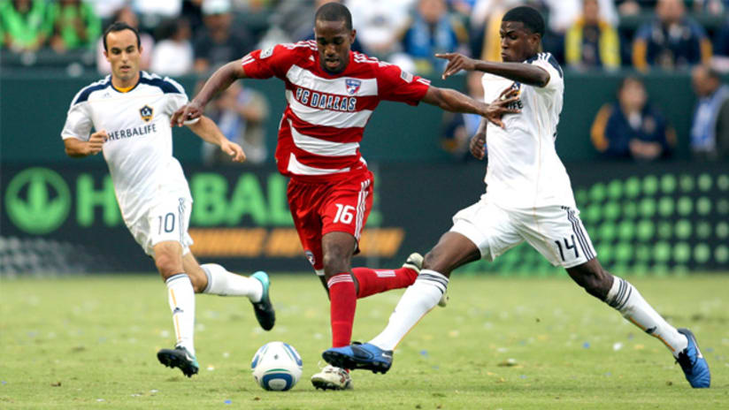 Atiba Harris (center) scored Dallas' go ahead goal, but they couldn't hold on and lost 2-1 to Los Angeles.