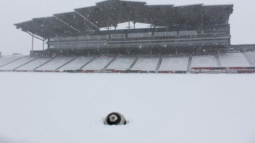 Snow at Dick's Sporting Goods Park, Wednesday before COL-CLB playoff match
