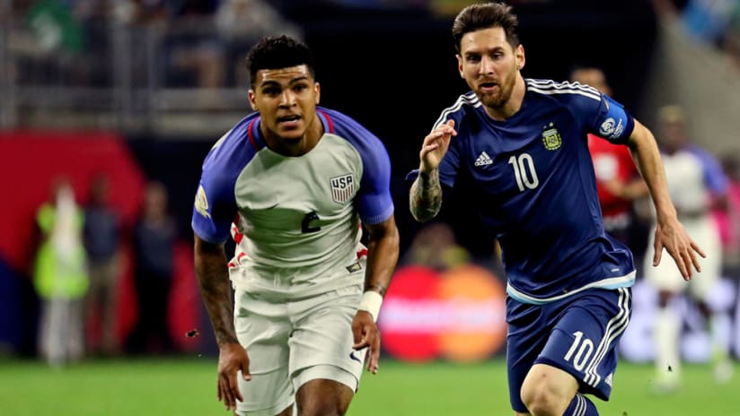De Andre Yedlin - United States - defends against Lionel Messi - Argentina - Copa America Centenario