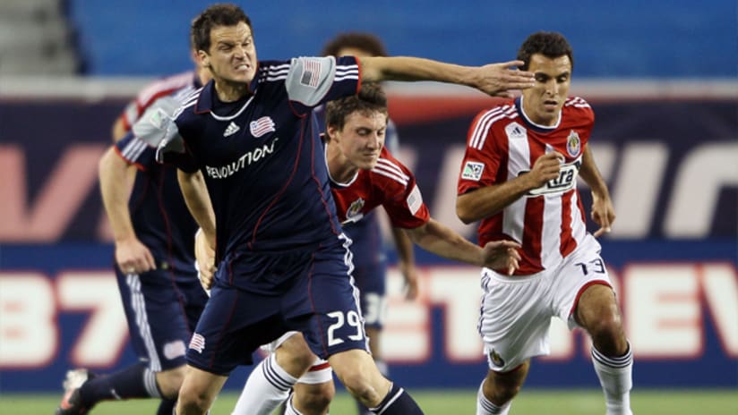 Marko Perovic lashed out at Chivas' Ben Zemanski, earning a first-half red card.