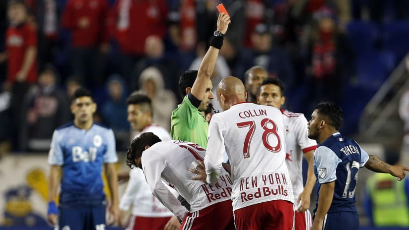 Cristian Techera receives a red card - February 22, 2017