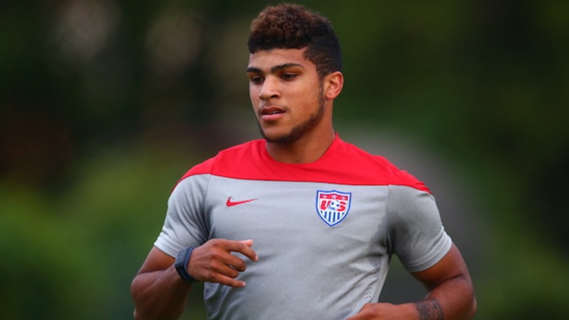 DeAndre Yedlin trains with the USMNT