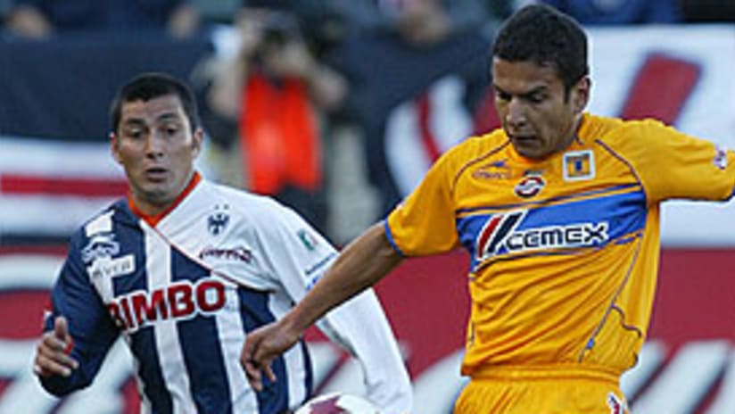 Jaime Lazano (R) was the hero for Tigres in their overtime win over Monterrey.