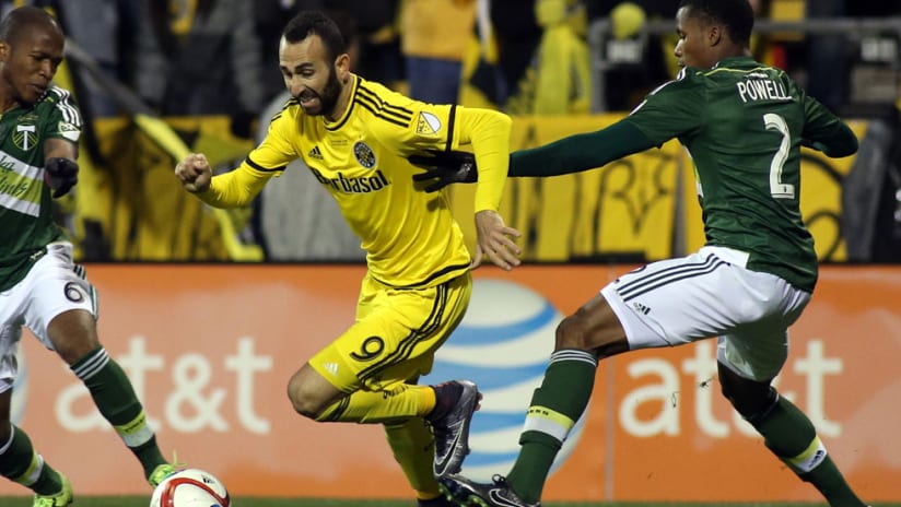 MLS Cup 2015 - Justin Meram escapes from Portland Timbers