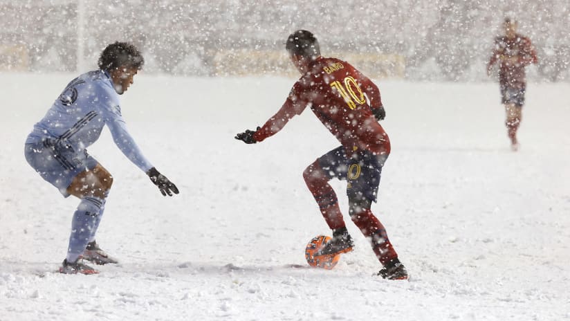 RSLvSKC action in the snow