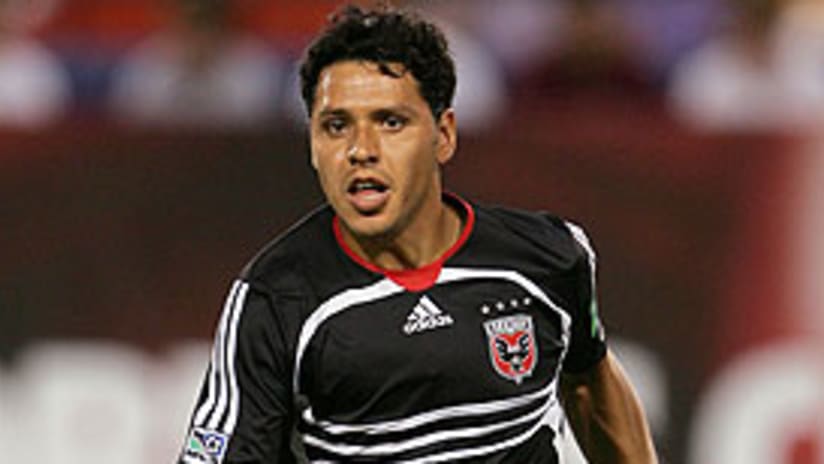 Christian Gomez scored two great goals to lead United to victory over CD Olimpia.