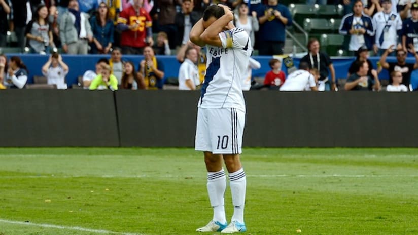 Landon Donovan reacts to missing a chance in MLS Cup