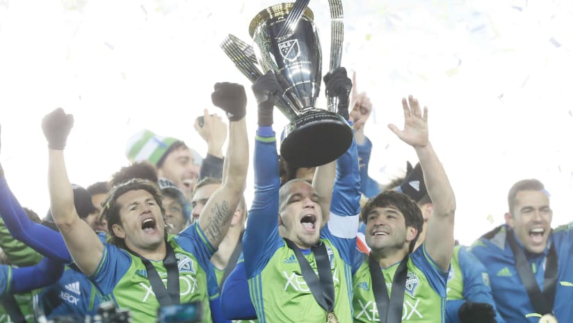 Seattle Sounders hoist MLS Cup 2016 - December 10, 2016