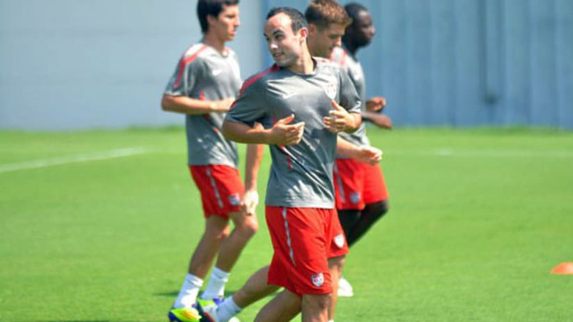 Landon Donovan trains with the US national team